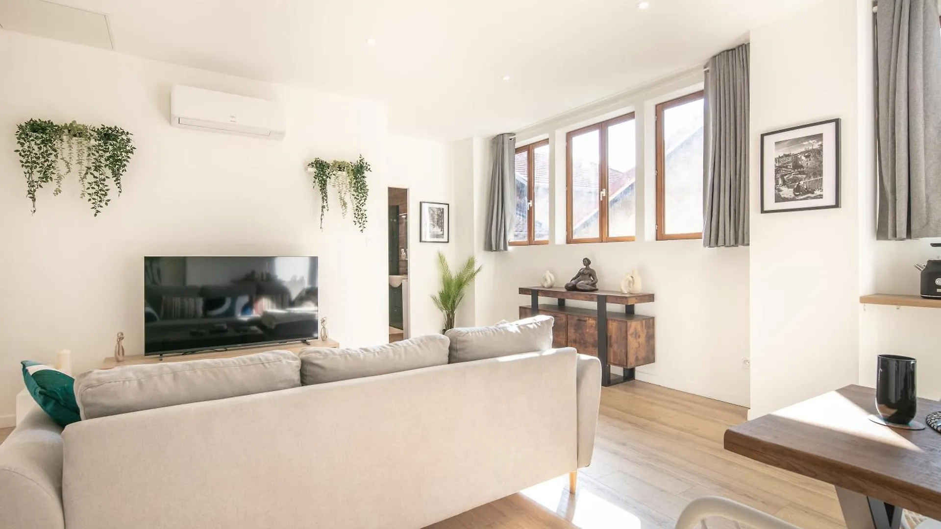 Le Repos Du Melomane - A 1H De Lyon Climatise Apartment La Cote-Saint-Andre